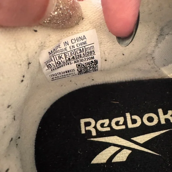 Reebok White and Tan Sneakers - Picture 4 of 4